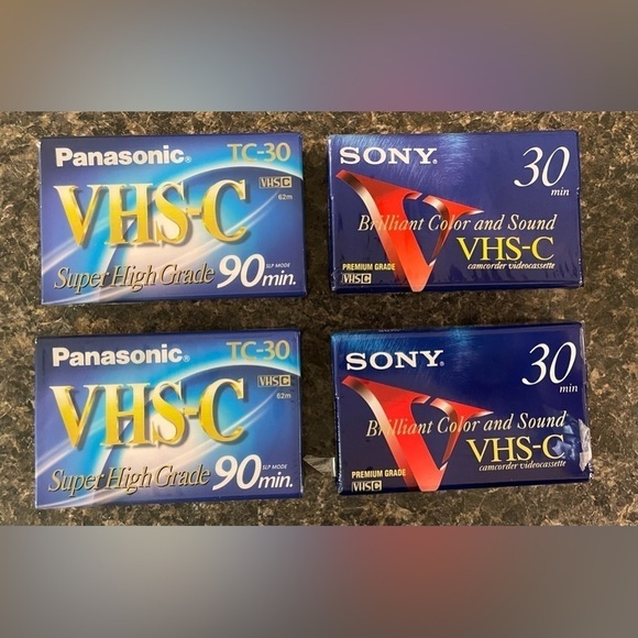 📺 QTY 4 VHS-C Camcorder Video Cassettes 2 Each Panasonic Sony Sealed 30 90 Min - Picture 1 of 2